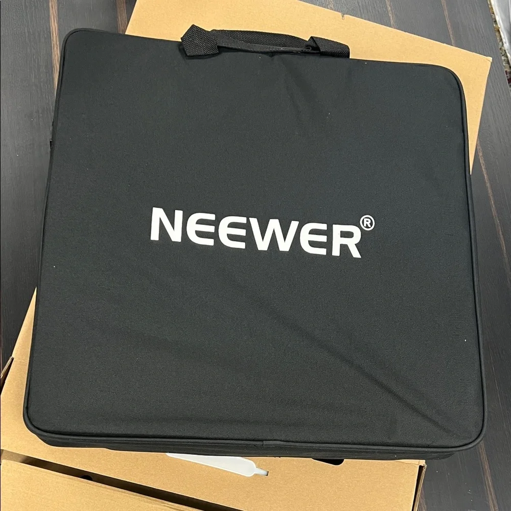 NIB - Neewer 18" LED Ring Light Kit 55W 5500K Dimmable w/ Stand & Carry Bag - Picture 9 of 11